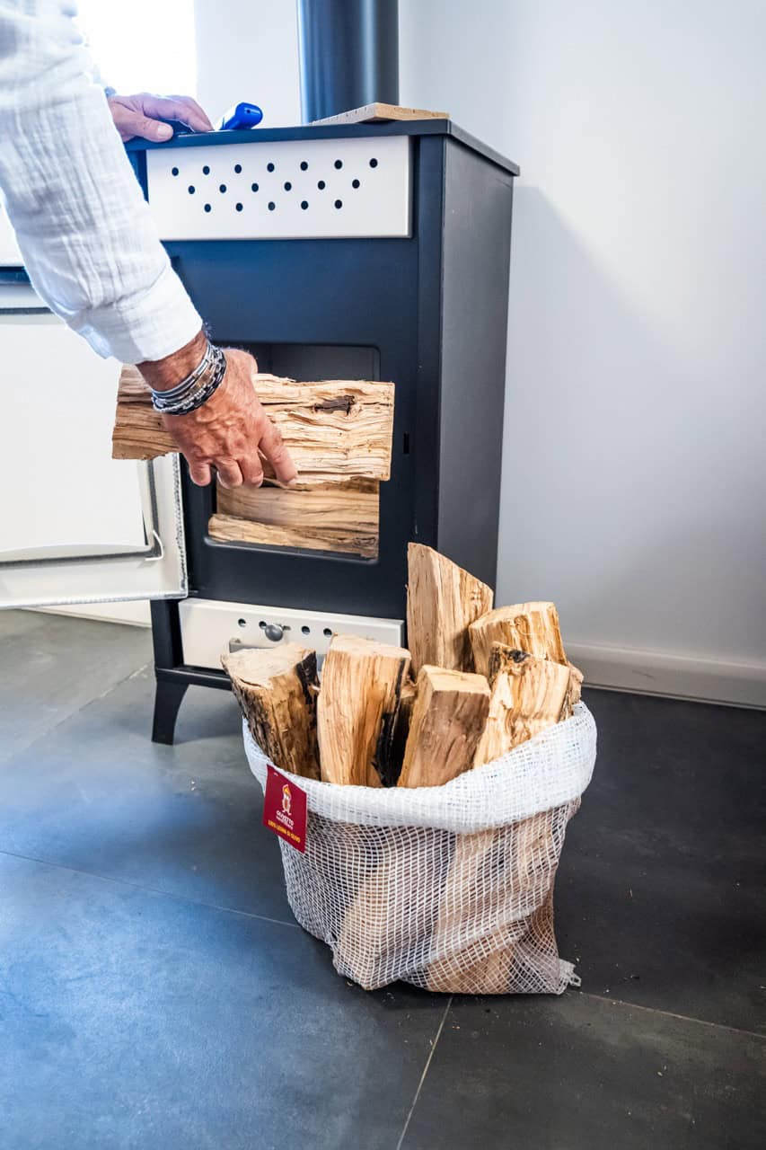 FEMIRO - Legna da Ardere in Sacchi Mesh 10 kg - Legna di ulivo selezionata per Camino, Pizzeria e barbecue. Confezioni da 10 a 600 Kg - immagine 10