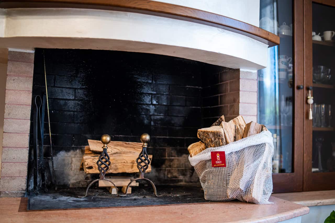 FEMIRO - Legna da Ardere in Sacchi Mesh 10 kg - Legna di ulivo selezionata per Camino, Pizzeria e barbecue. Confezioni da 10 a 600 Kg - immagine 12