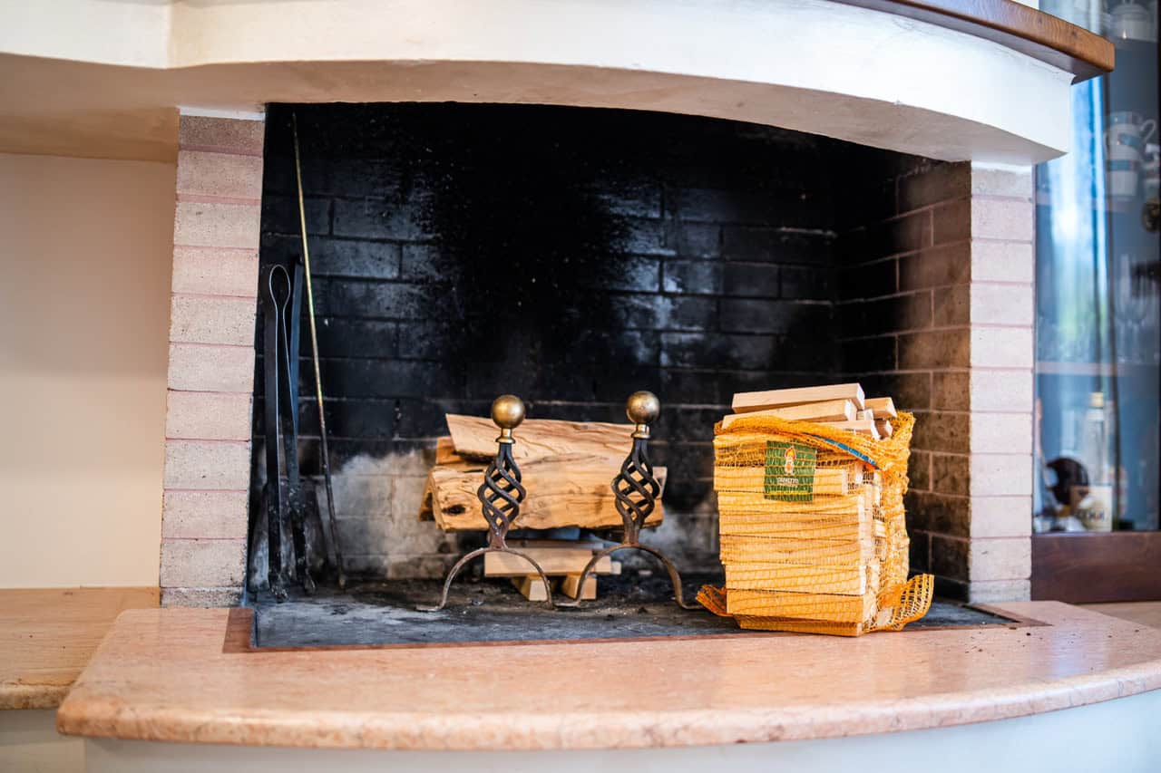 FEMIRO - Legnetti Accendifuoco Misti Faggio/Abete in Sacchetto Raschel 3,5 kg - Economici, Pratici e Ideali per Camino, Stufa, Forno e Barbecue. Confezioni da 3,5 a 420 kg. - immagine 4